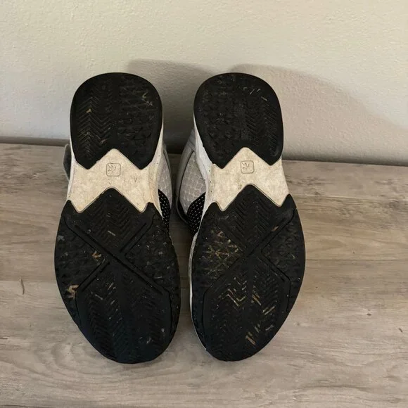 Boys AND1 Basketball Sneakers, Size 6 - Picture 4 of 5